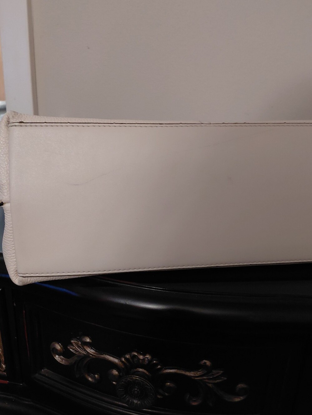 Michael Kors Ivory/Cream Pebbled Leather Hobo W/Gold Hardware *read Description - Picture 9 of 11
